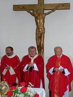 Arcibiskup Dominik Duka a kněží