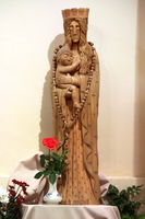 Socha Panny Marie v kostele sv. Jana Křtitele v Roztokách