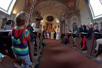 Bohoslužba v katolickém kostele v Libčicích