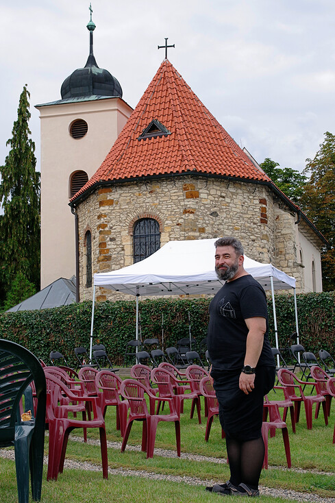 Levý Hradec i na tričku