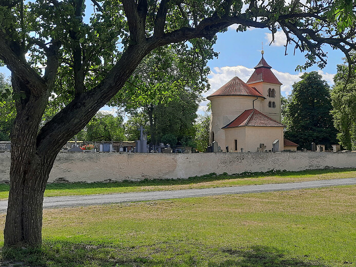  Bude�, kostel sv. Petra a Pavla