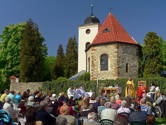 Lev Hradec, kostel sv. Klimenta