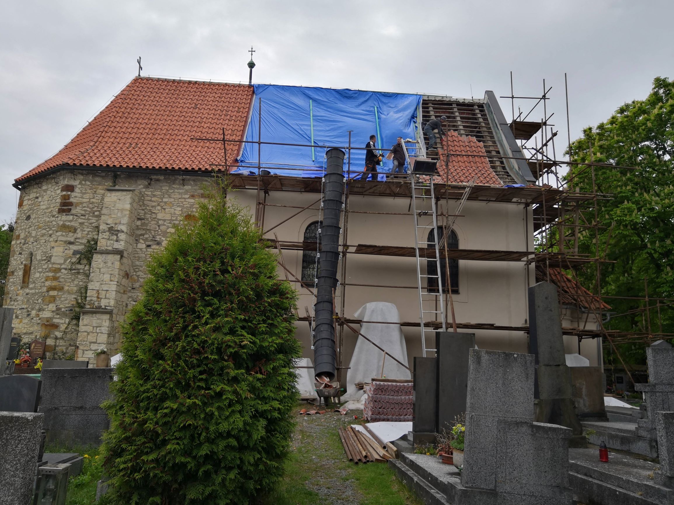 Lev Hradec - rekonstrukce krovu